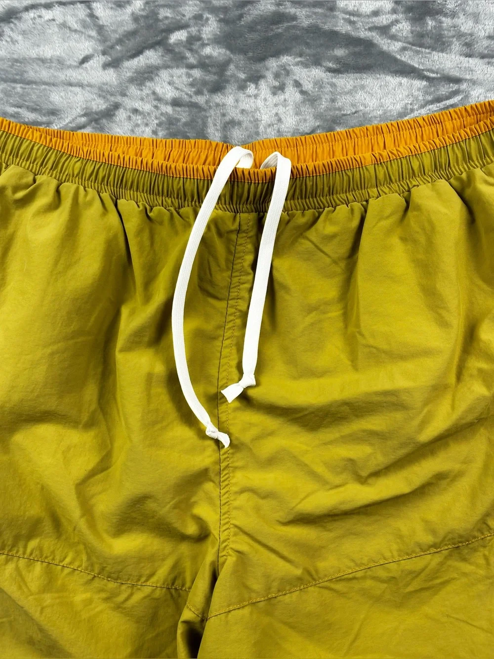 Territory Ahead Swim Trunks Size Large Olive Green Mesh Lined Pockets Drawstring
